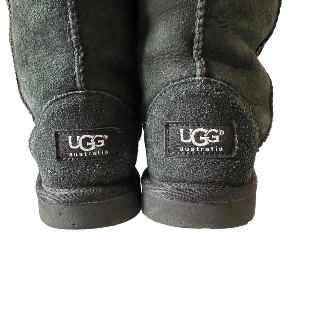 UGG CLASSIC TALL BOOTS BLACK SIZE 3